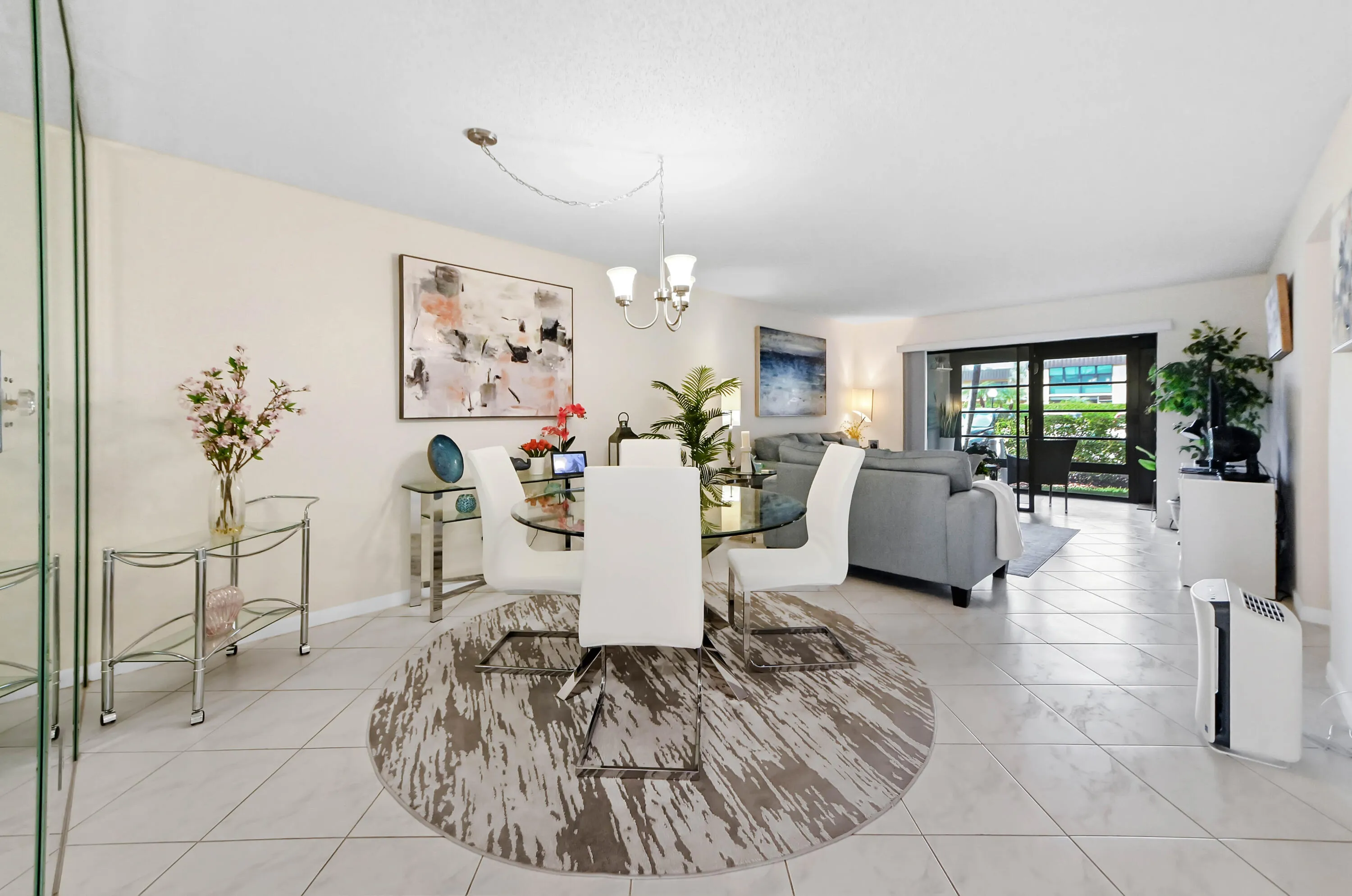 12 Dining area 01