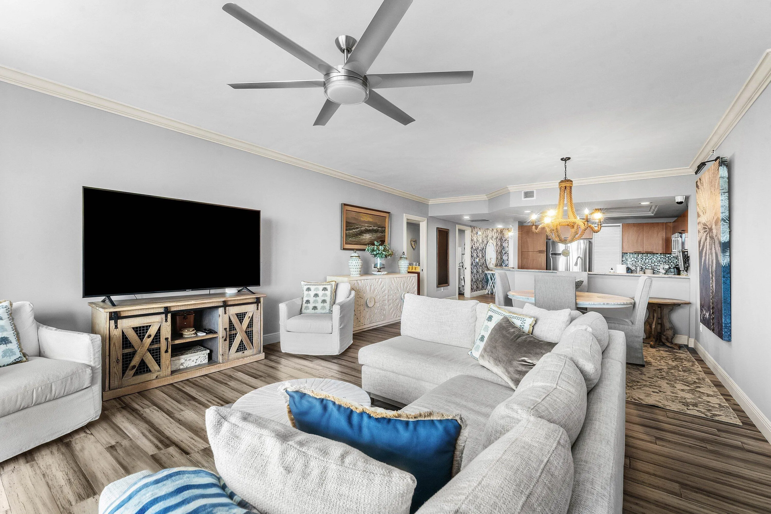 Large Living Area