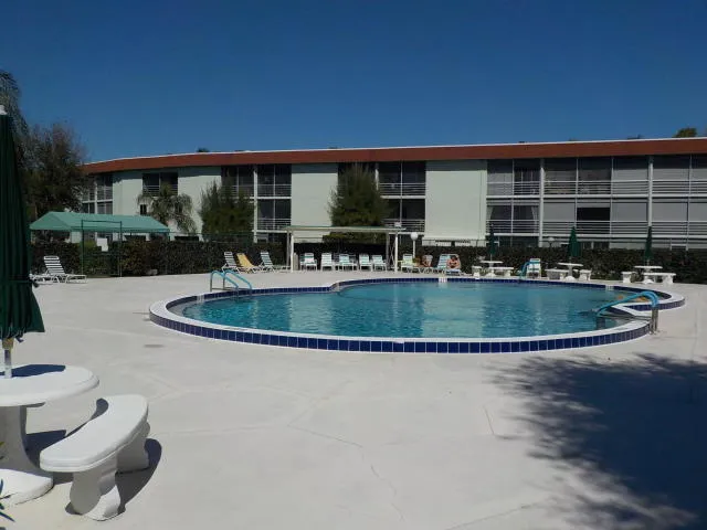 pool 1