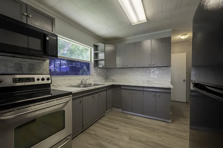 2-web-or-mls-5136_Kitchen-4