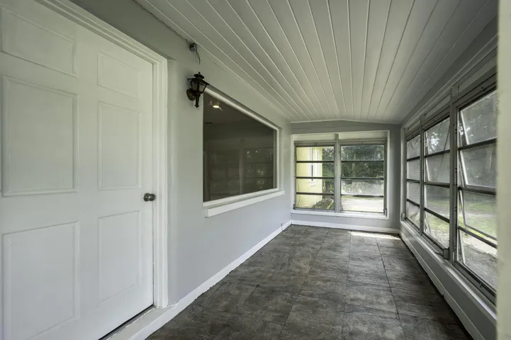 35-web-or-mls-5136_Front Porch-1