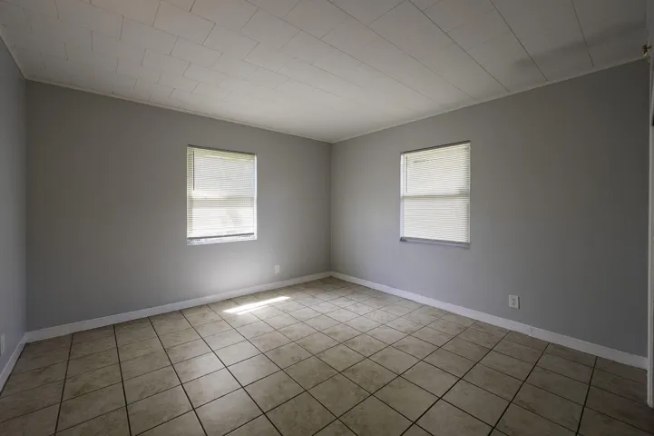 21-web-or-mls-5136_Bed Room1-1