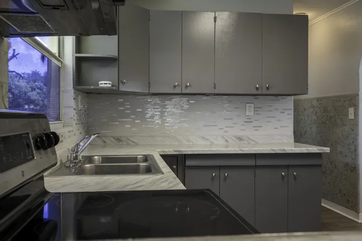 3-web-or-mls-5136_Kitchen-5