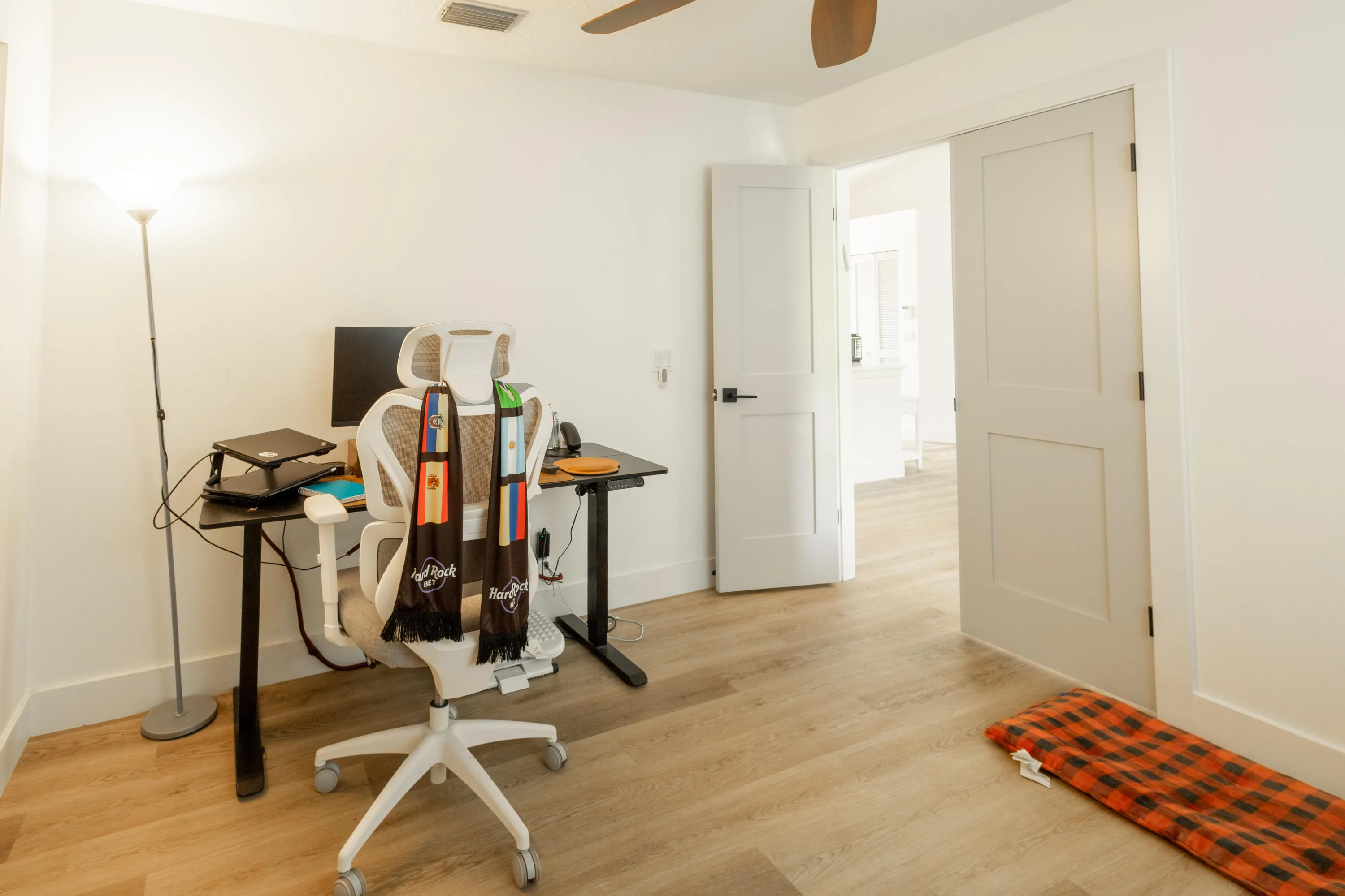 Guest Room/Office 2