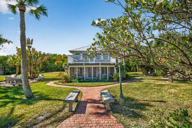 1935 Quay Dock Rd Vero Beach-small-006-0