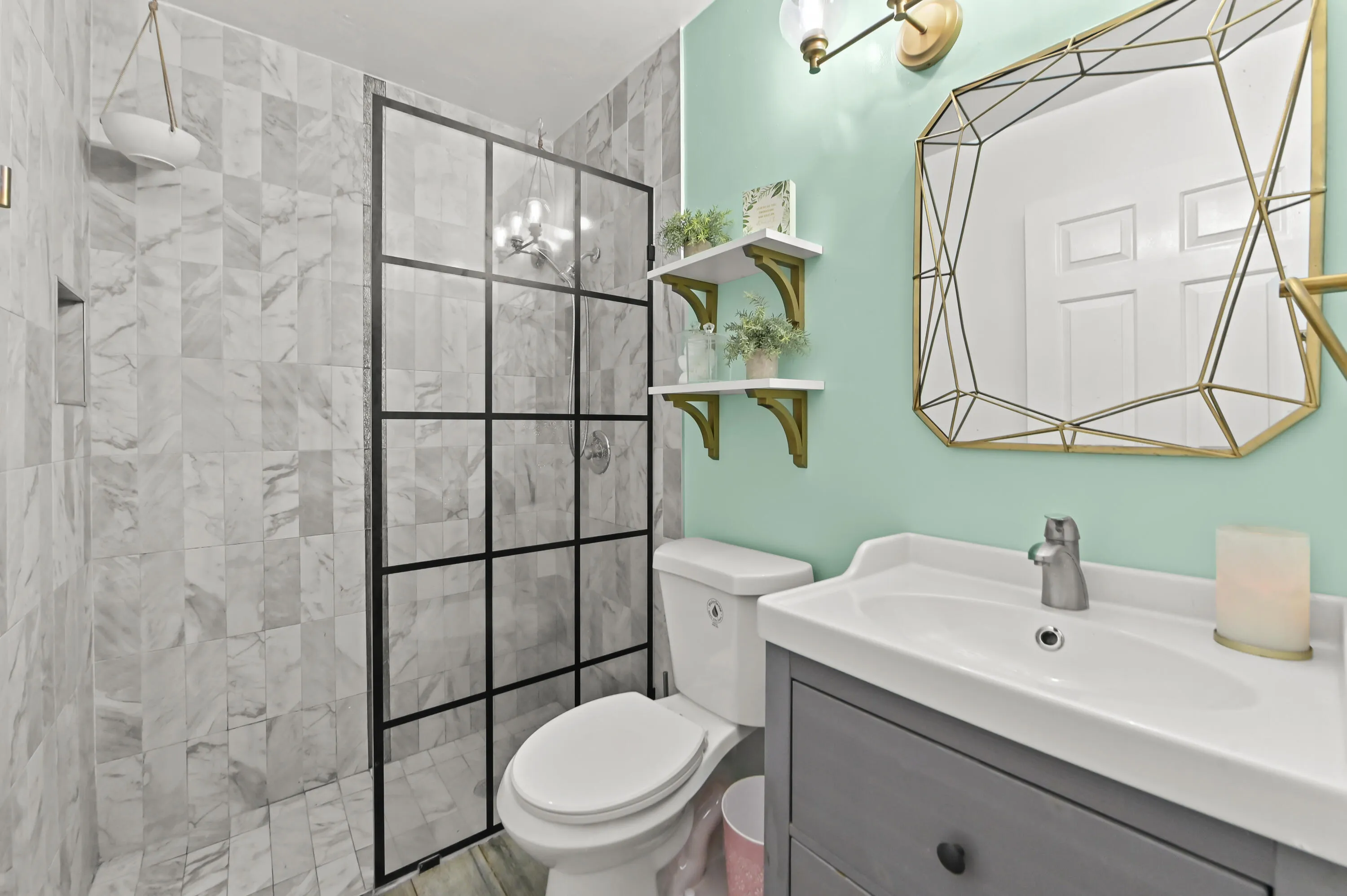 20 Bathroom 01