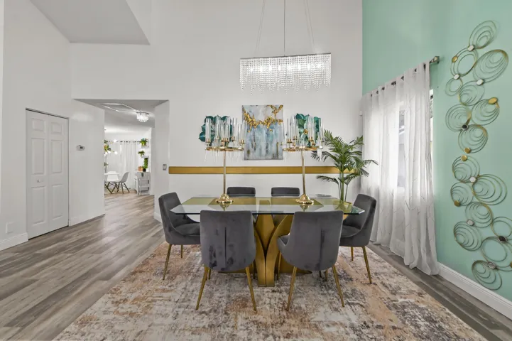 12 Dining room 01