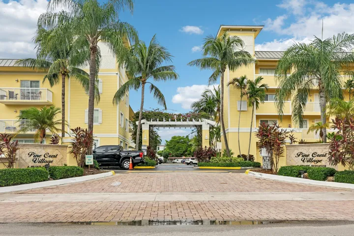 2-web-or-mls-NE 15th Ave 138-S1009-002