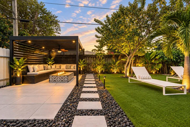 AI Staged Backyard