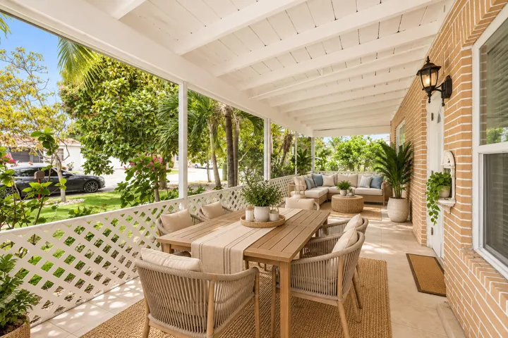 AI Staged Front Porch