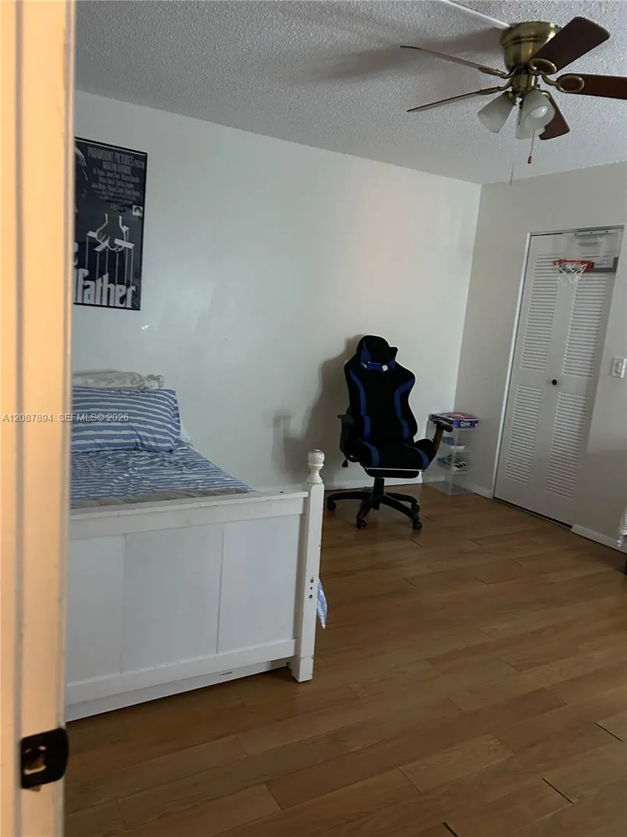 Photo 36