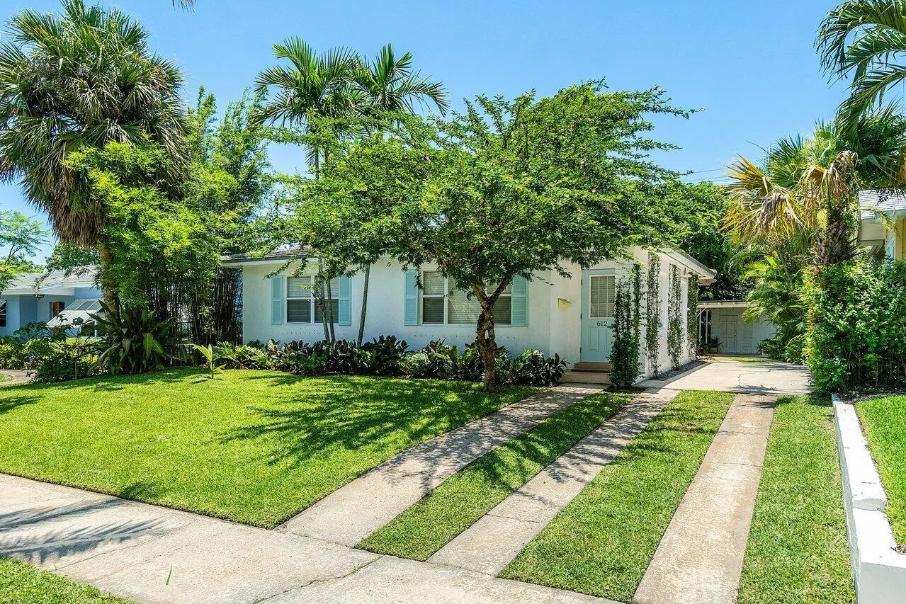 001-612KanugaDrive-WestPalmBeach-FL-3340