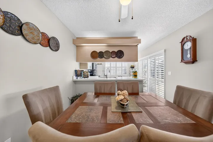 013-028-Dining RoomKitchen-4000x2664