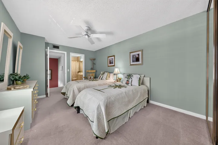 023-009-Primary Bedroom-4000x2662
