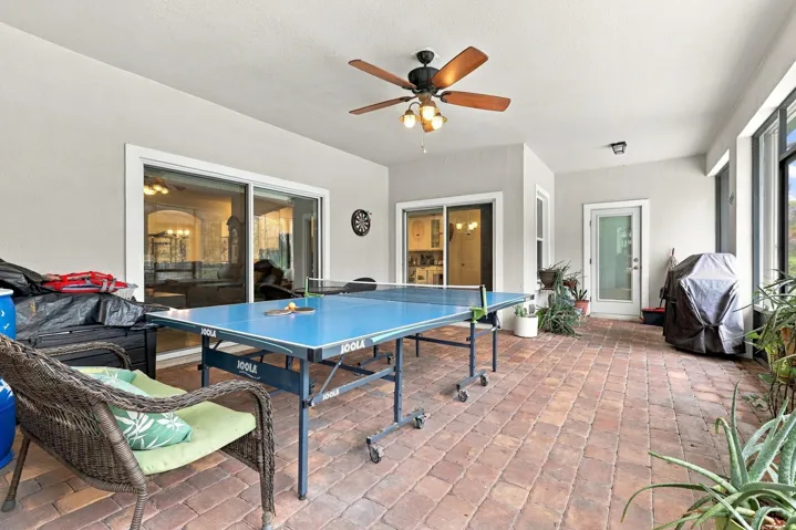screened in patio