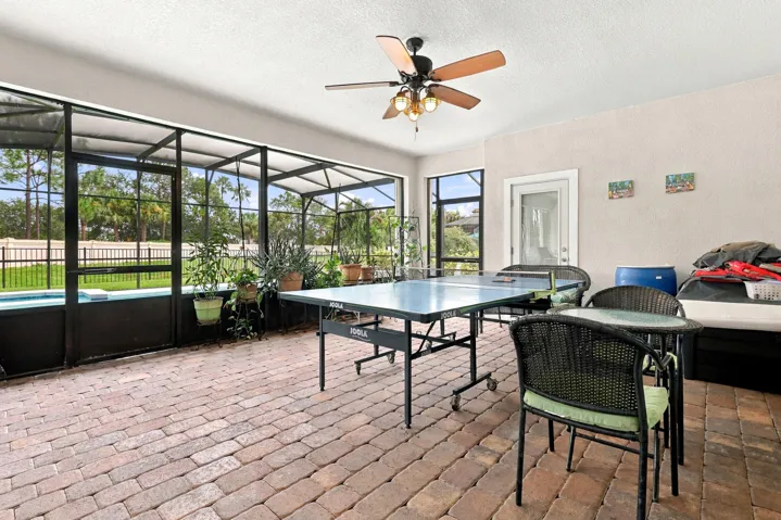 screened in patio