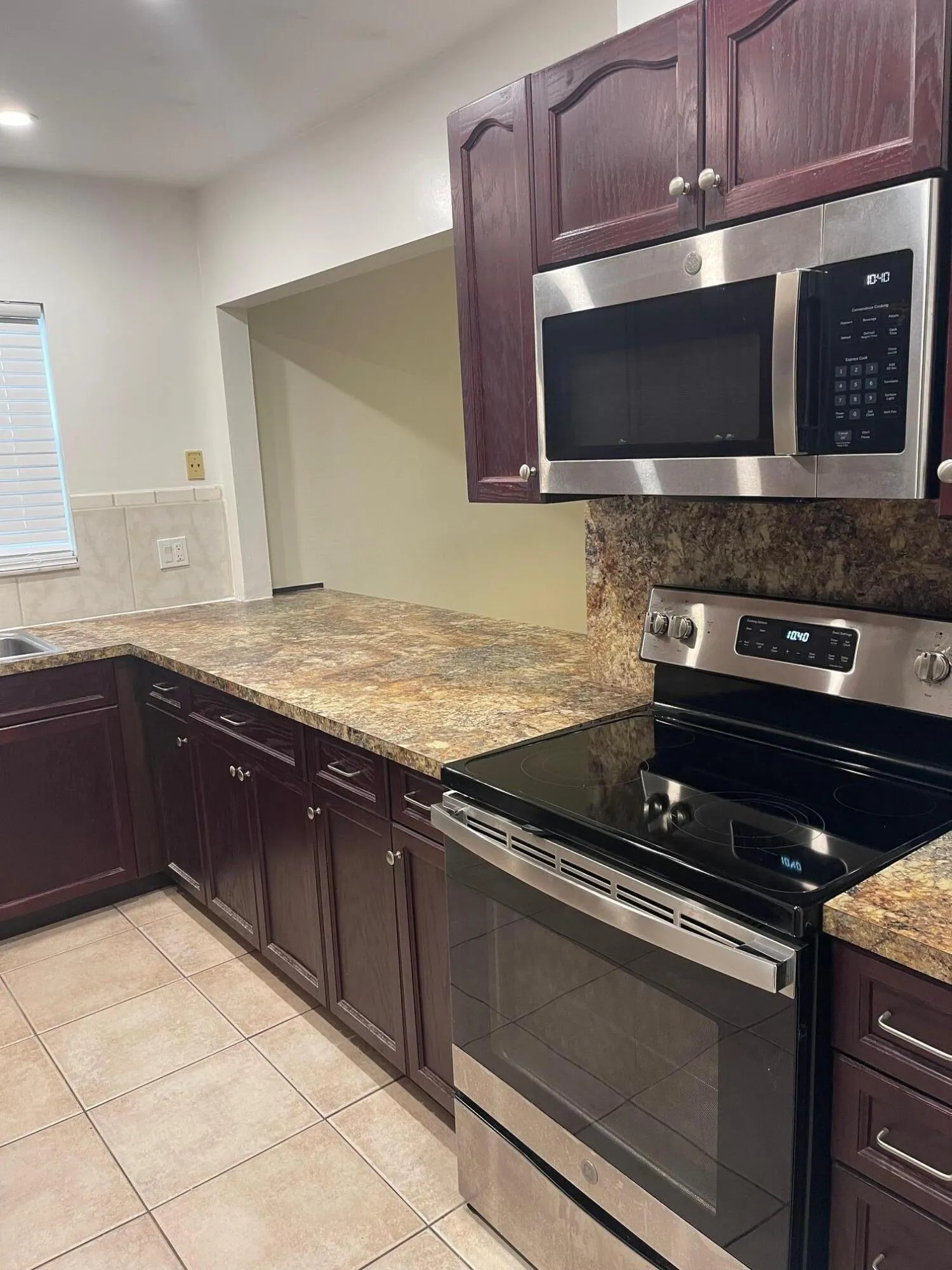 KITCHEN IS ON THE LEFT SIDE