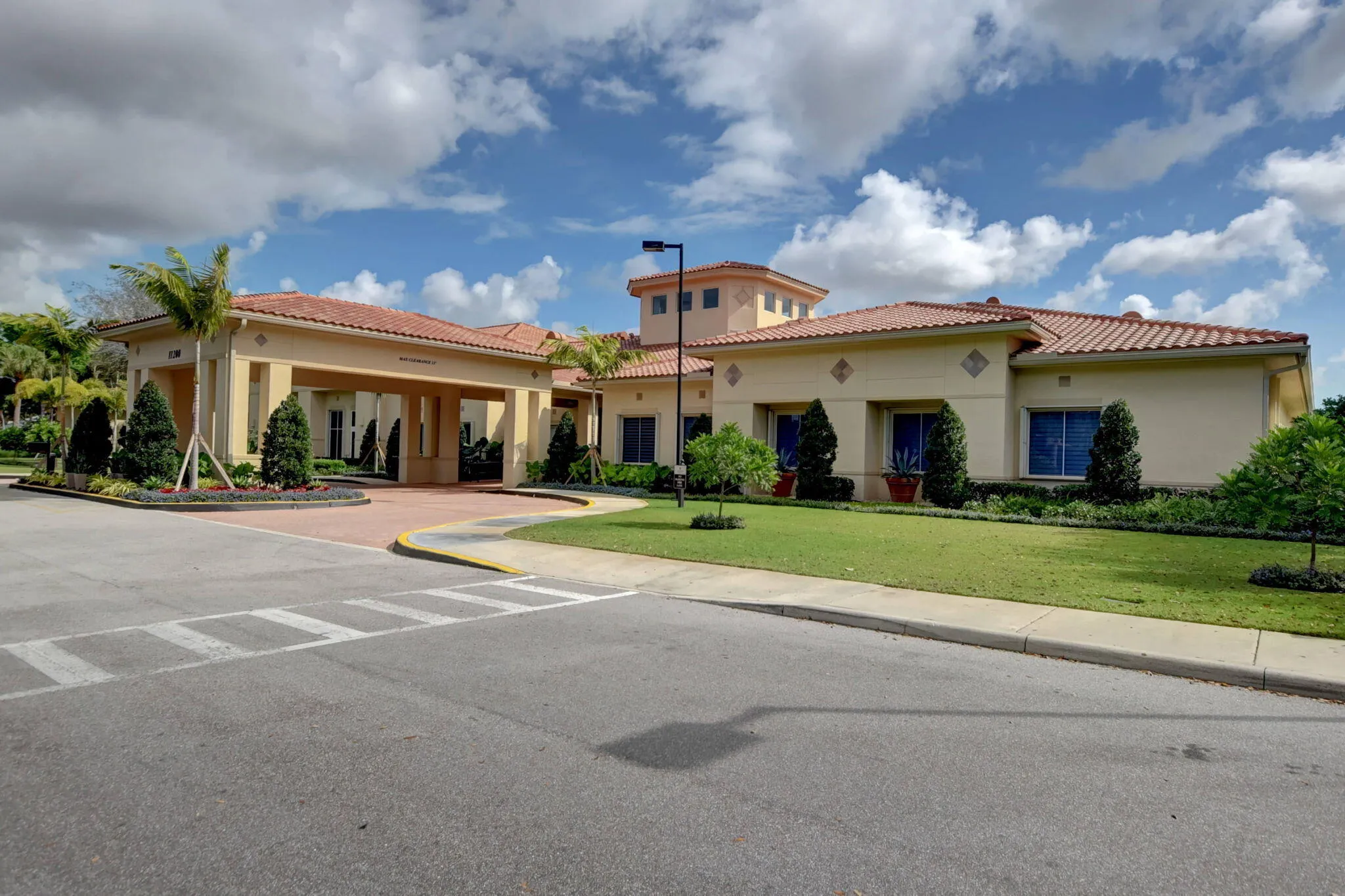 51-web-or-mls-39_valencia isles (1)