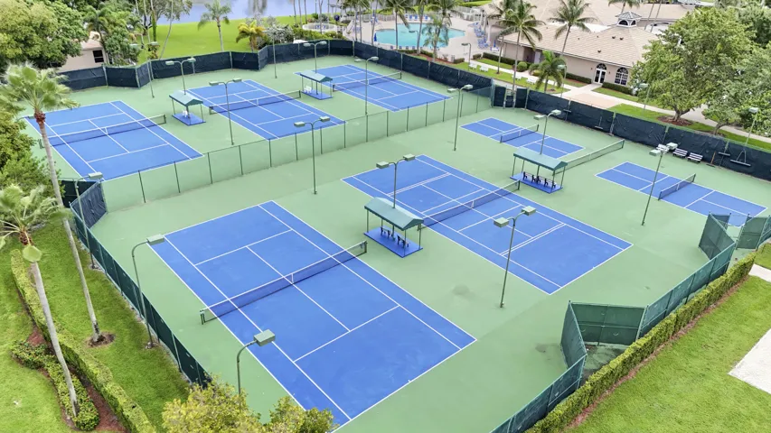 Community Tennis Courts