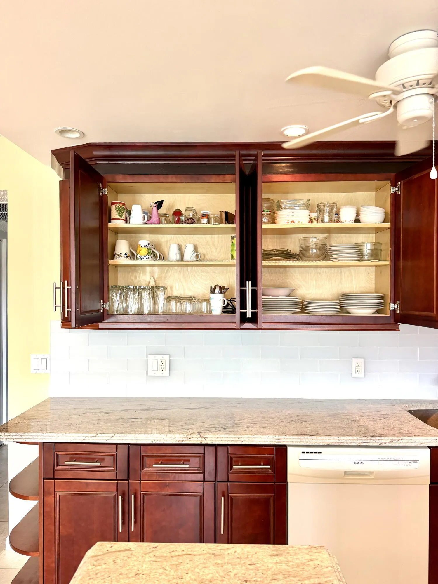 Completely Equipped with Kitchen Essentials for Dining