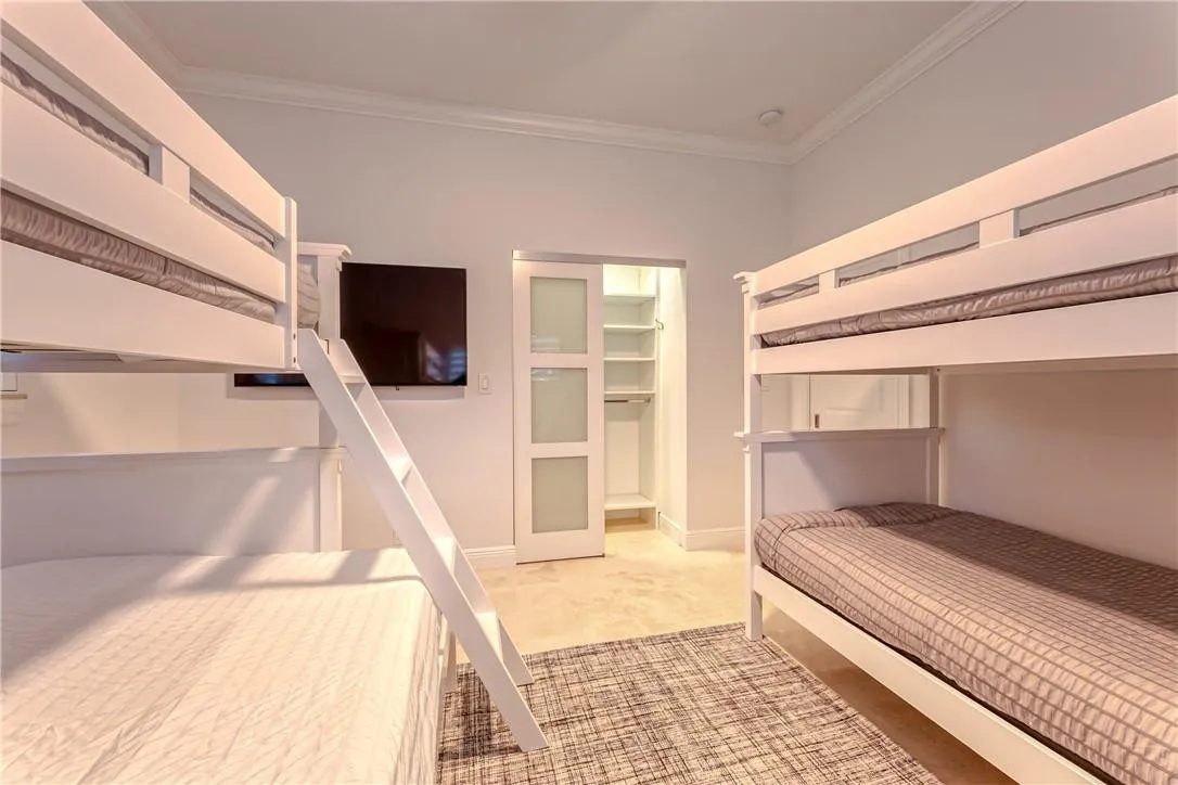 Double bunk beds