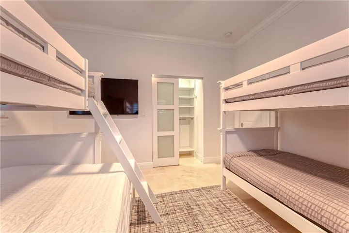 Double bunk beds