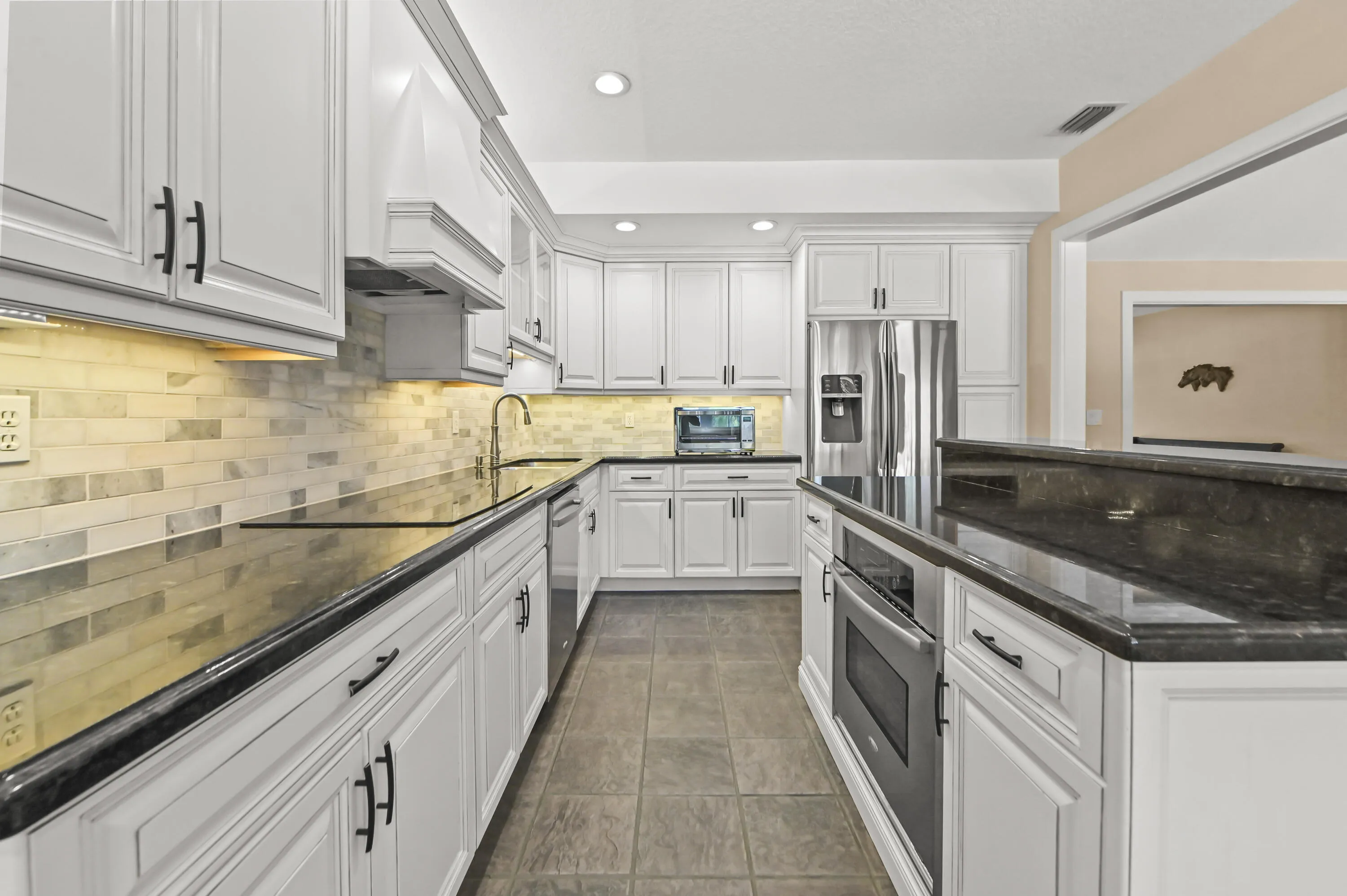16 Kitchen 04