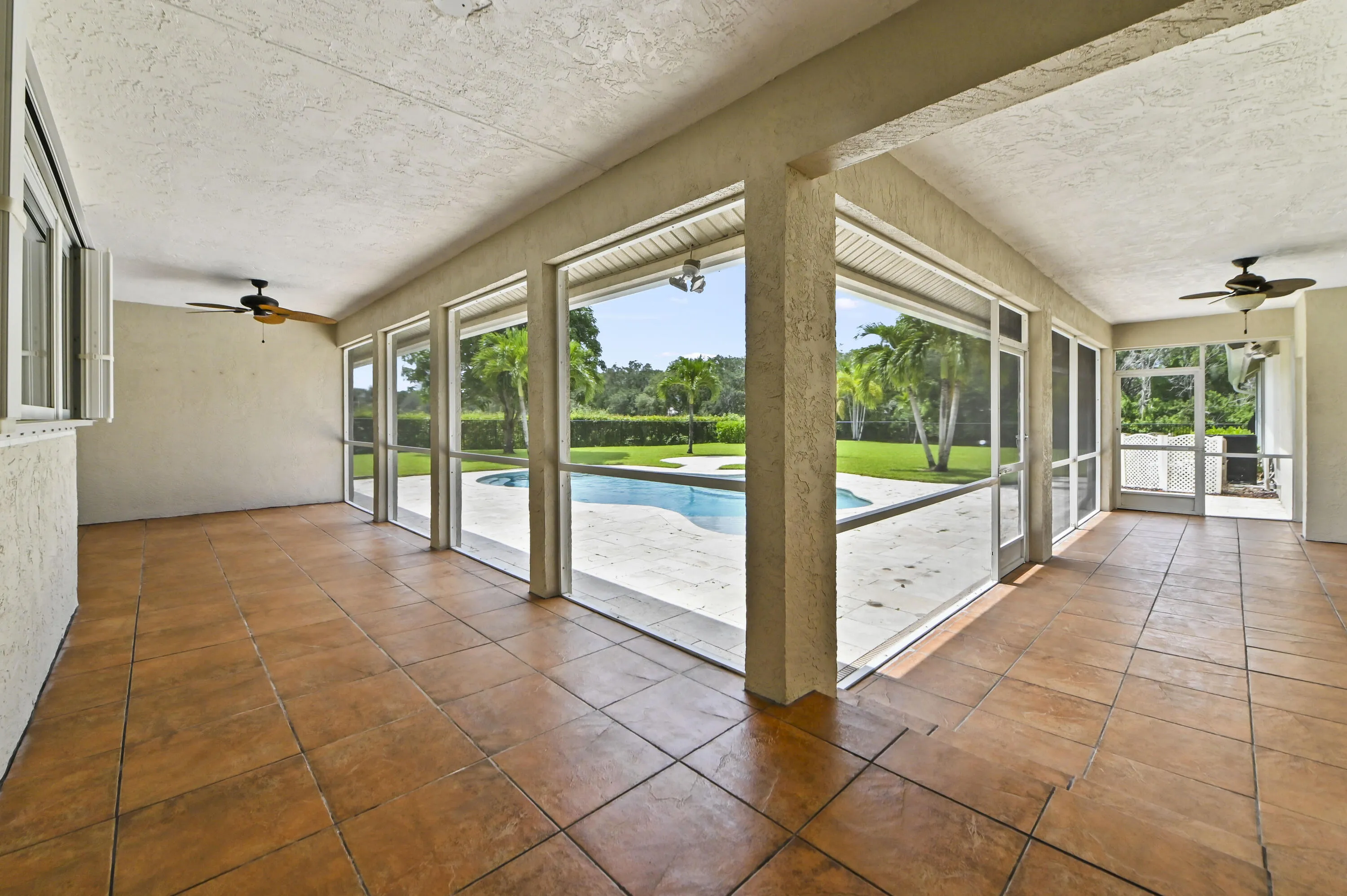 42 Patio 01