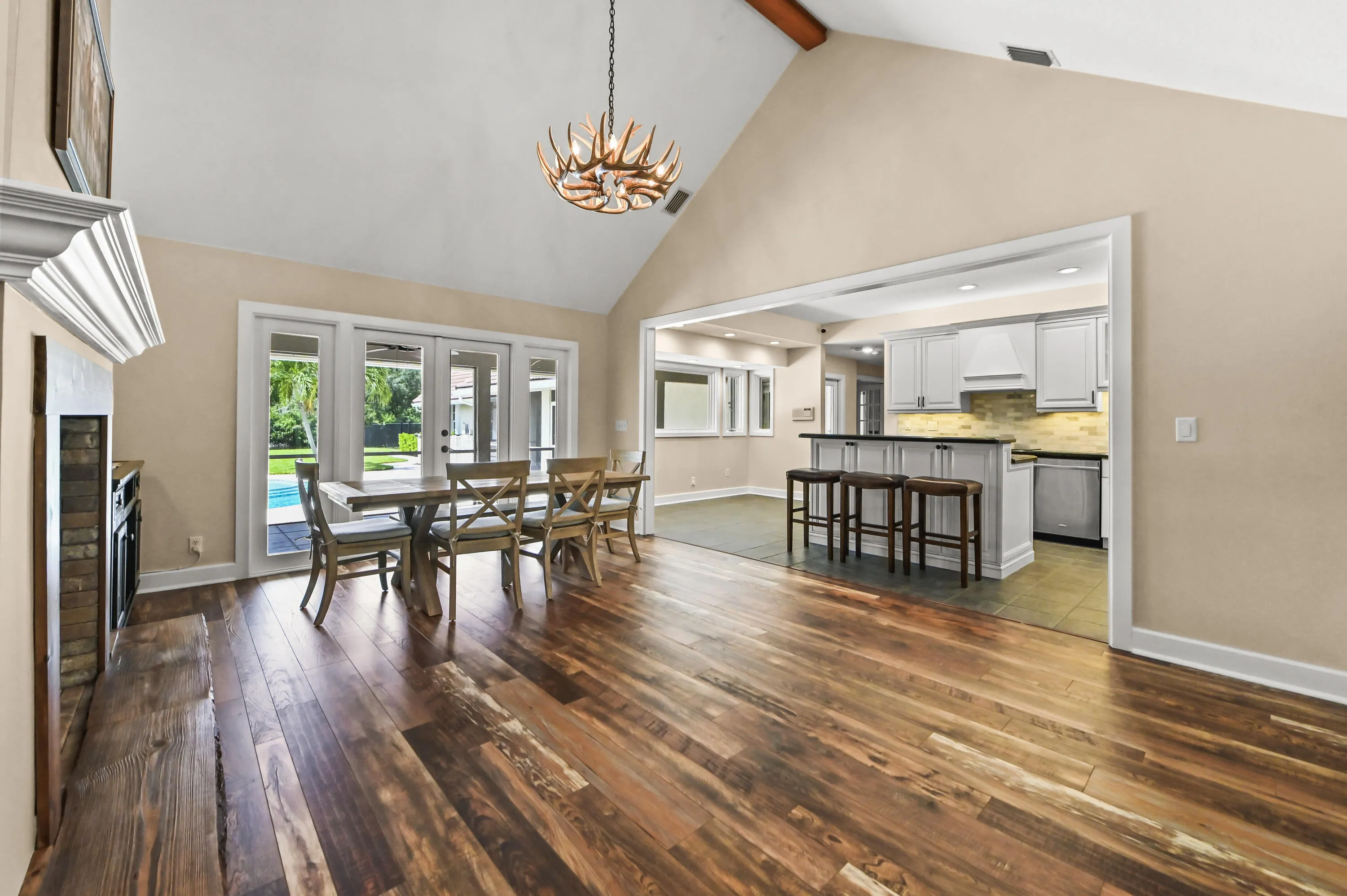 10 Dining room 02