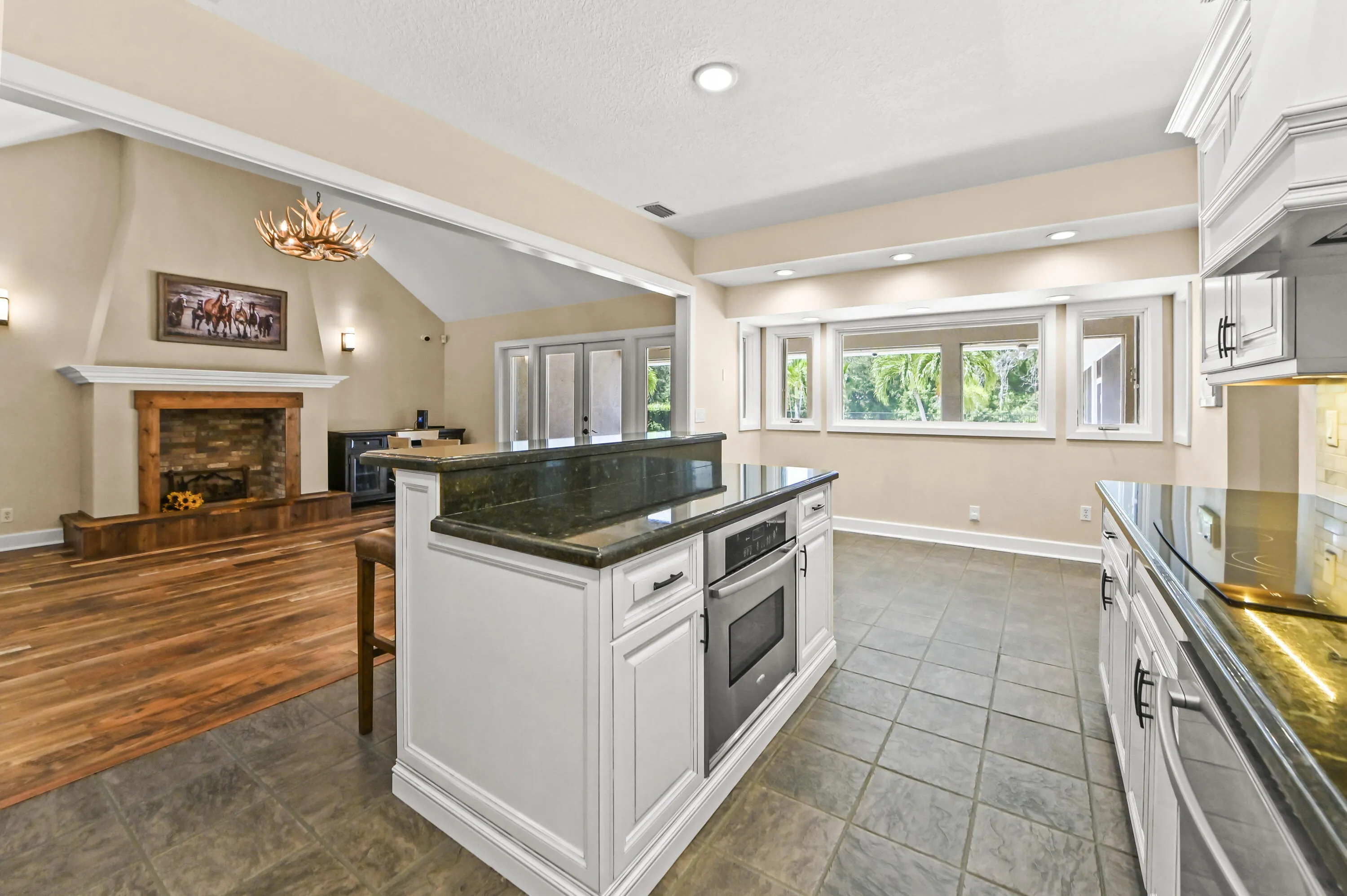 18 Kitchen 06