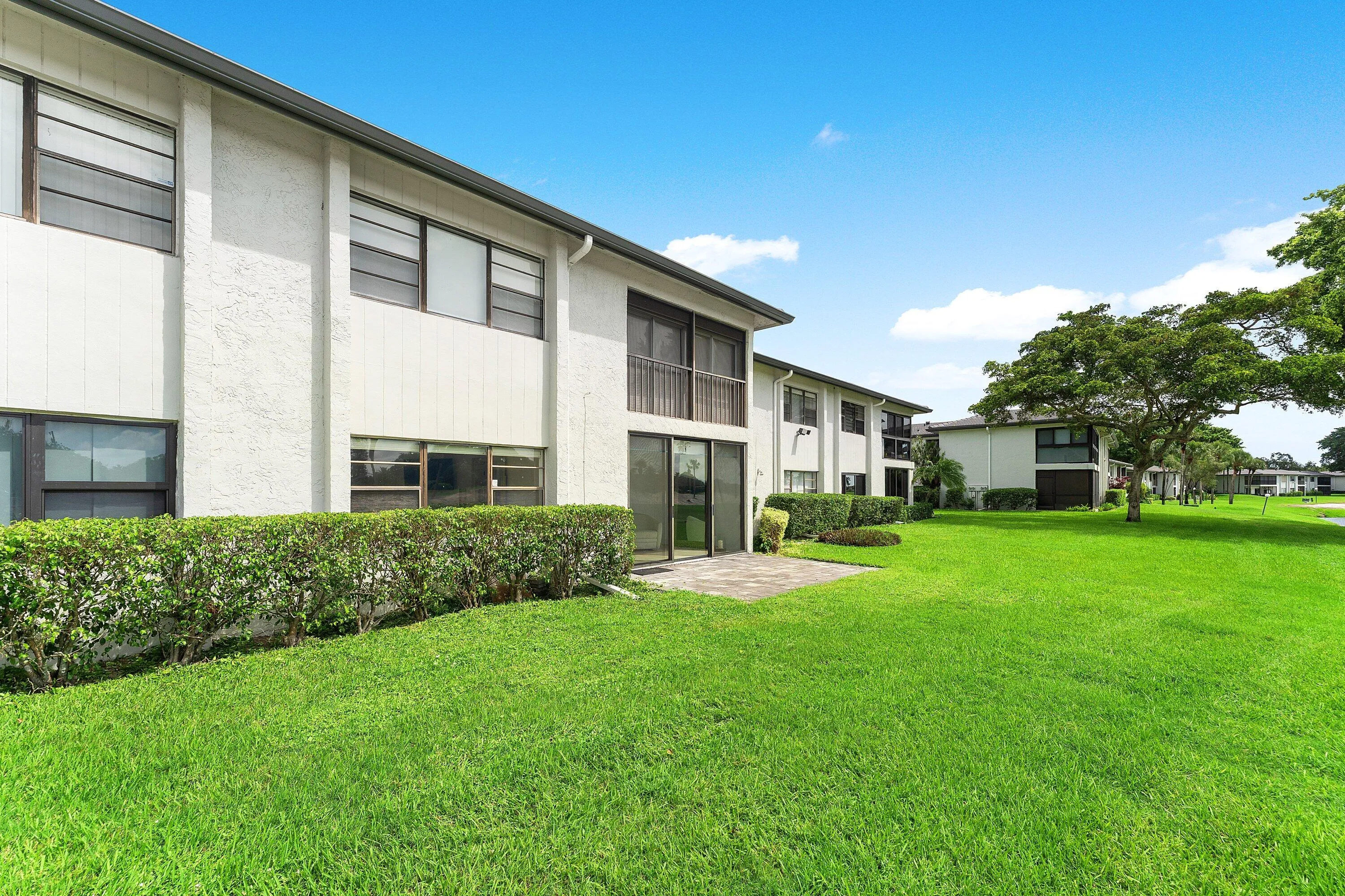 032-11SouthportLane-E-BoyntonBeach-FL-33