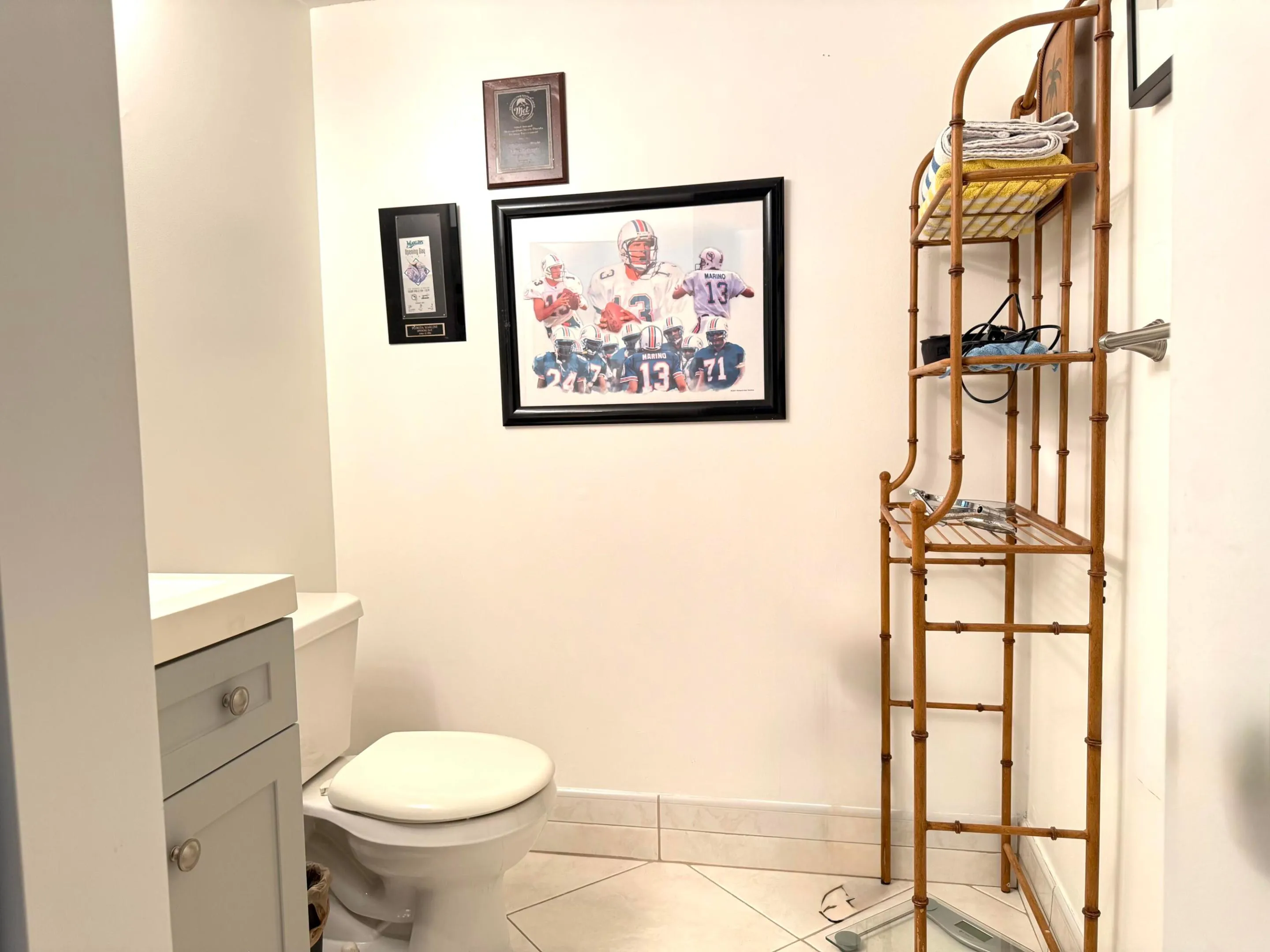 GUEST BATHROOM
