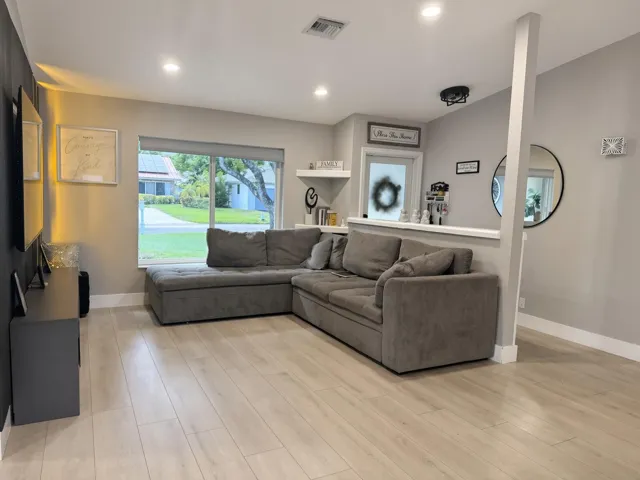 T1275