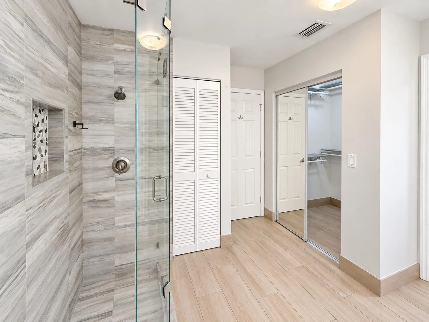 Primary Walk in Closet