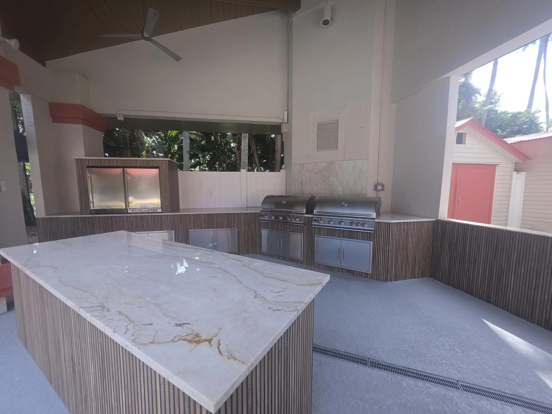 KITCHEN OUTDOOR CLUBHOUSE
