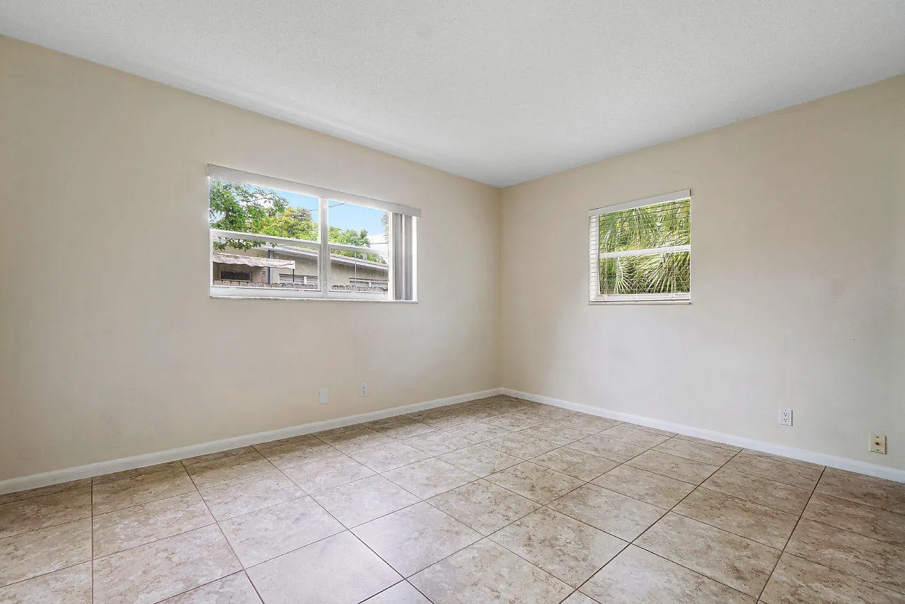013-701NESeventhAve-DelrayBeach-FL-small