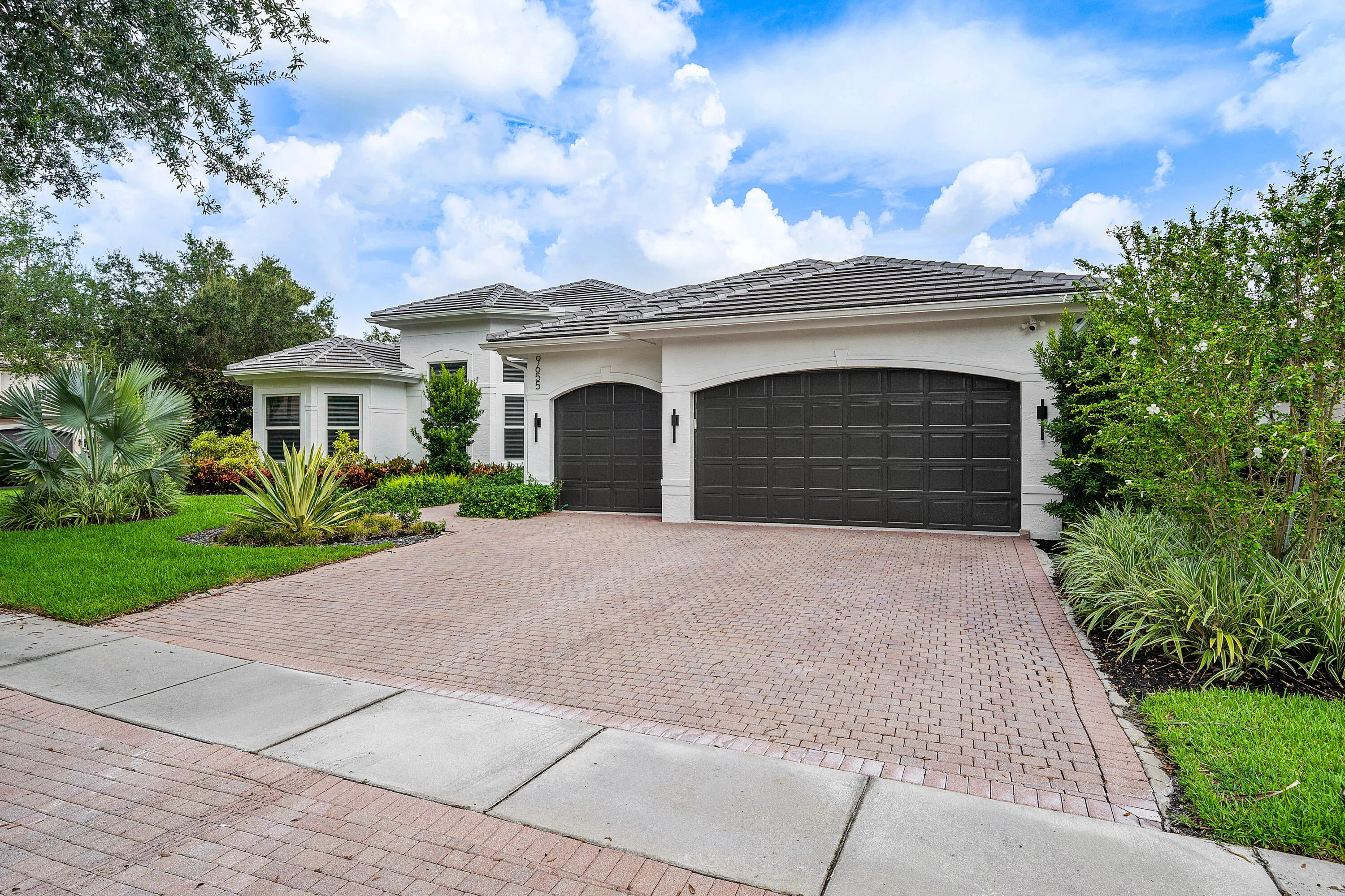 9655 Savona Winds Dr