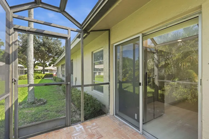 28-web-or-mls-8861_Echo_Lane_06843