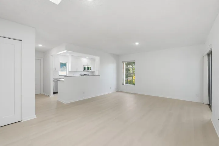 21-web-or-mls-8861_Echo_Lane_06785