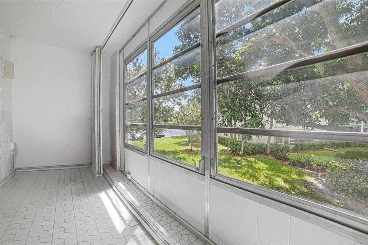 10-Balcony-B