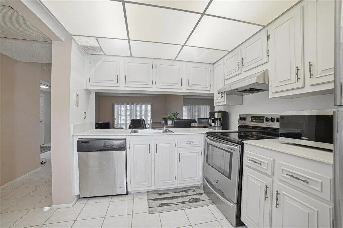 28-Kitchen-B