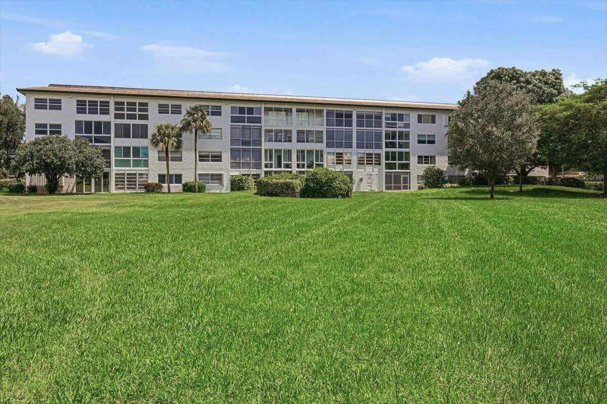 06-Back Building-B