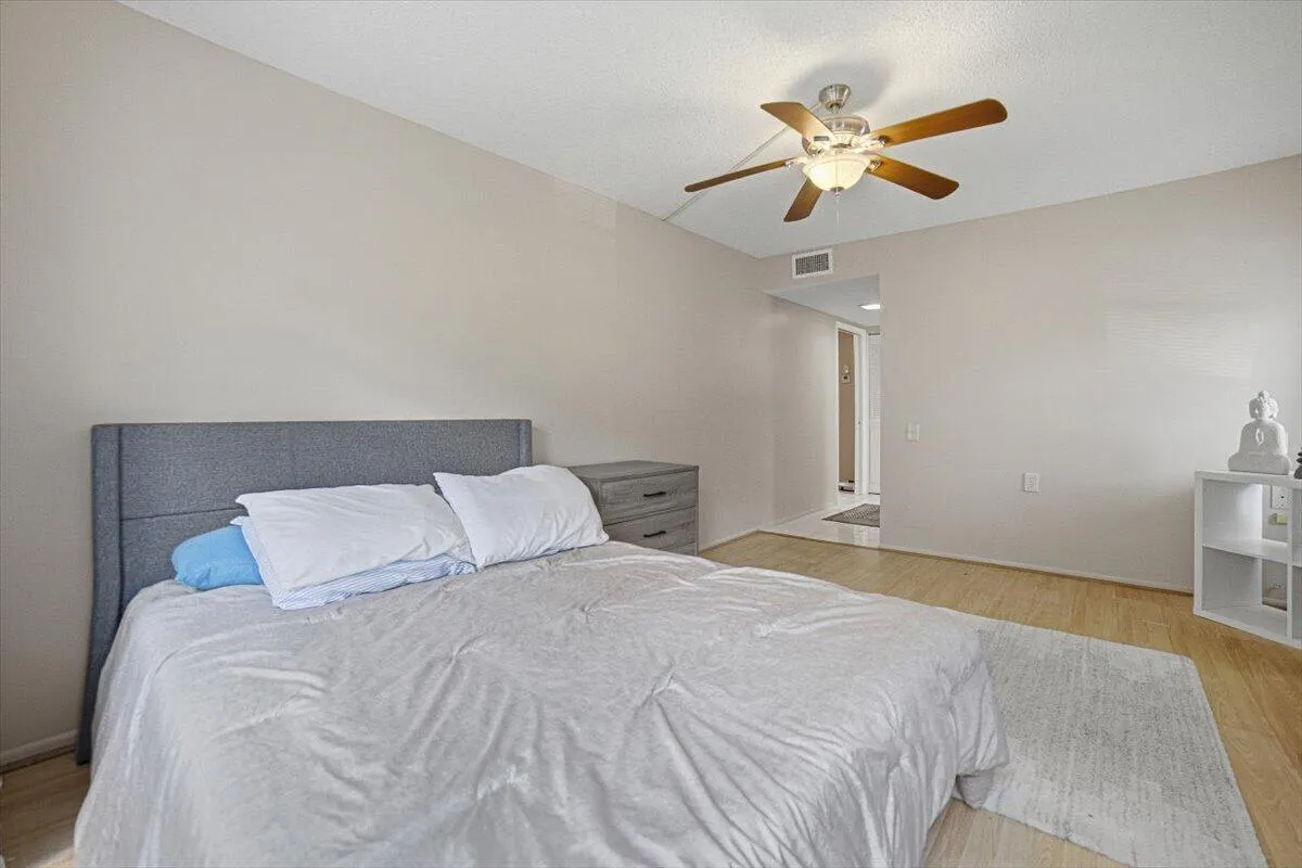 20-Bedroom2-C