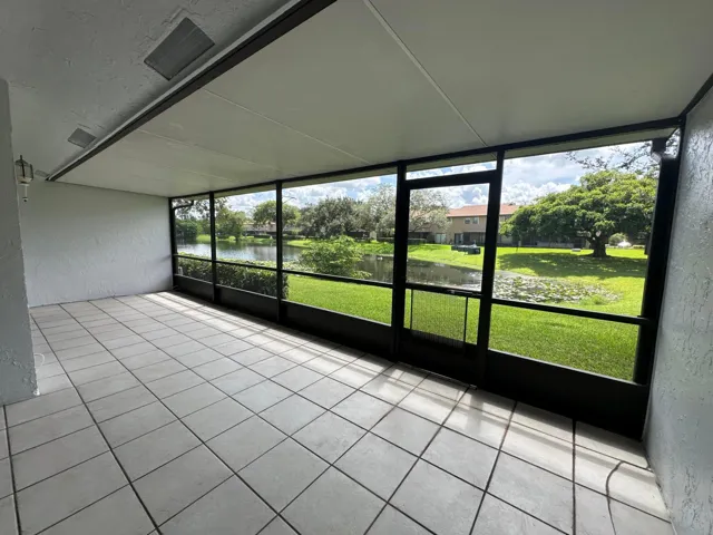 Screened in Patio