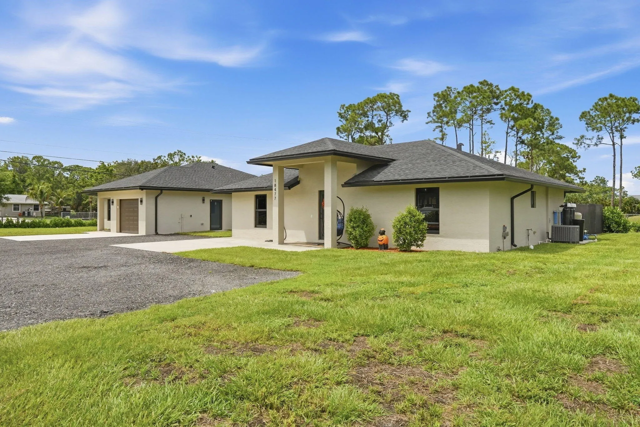 5-web-or-mls-18477_W_Sycamore_Dr_06281
