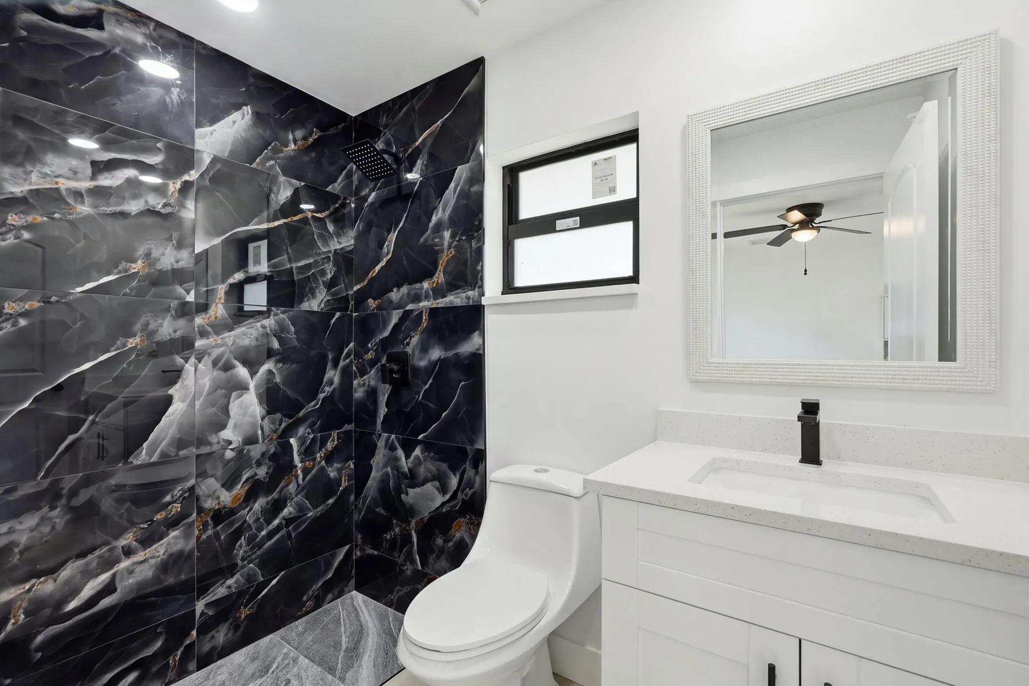 22-web-or-mls-18477_W_Sycamore_Dr_06359
