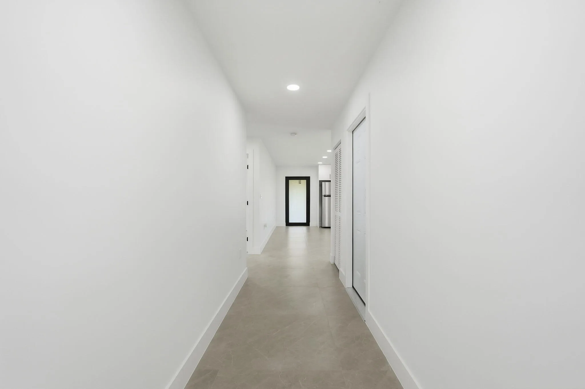 14-web-or-mls-18477_W_Sycamore_Dr_06323