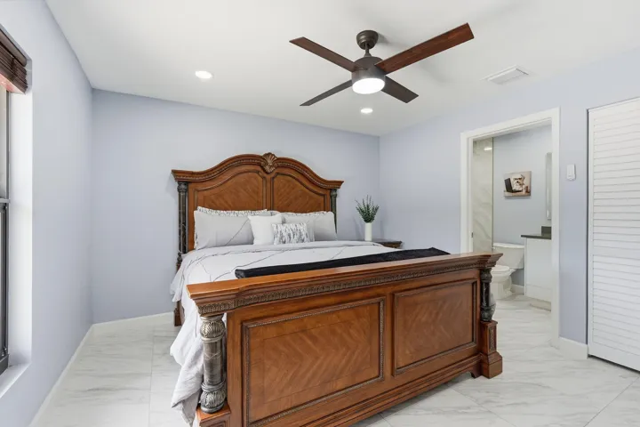 44-web-or-mls-18477_W_Sycamore_Dr_06446