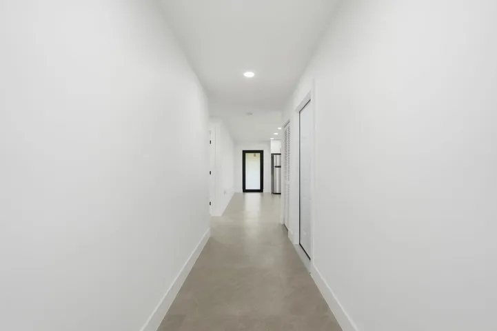 14-web-or-mls-18477_W_Sycamore_Dr_06323