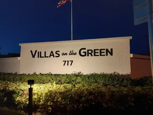 Villas on the Green Front